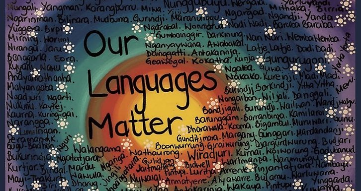 Text our languages matter omgiven av olika minoritetsspråk
